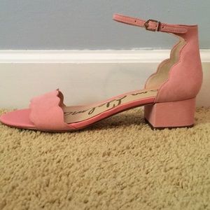 Pink Scalloped wedges